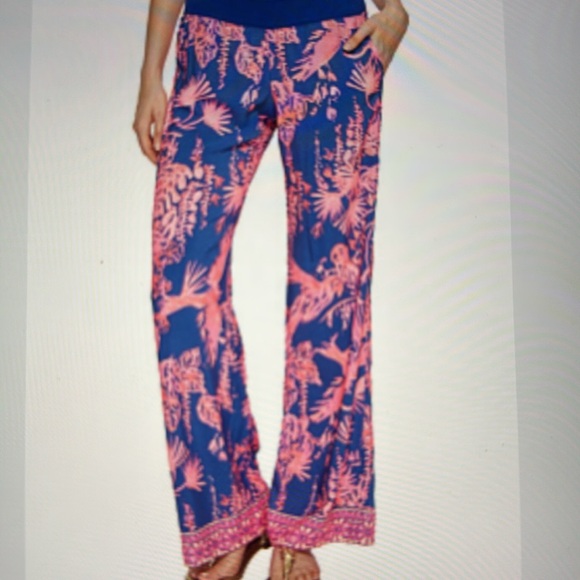 Lilly Pulitzer Pants - Lilly Pulitzer Seaside Beach Pants size XS pre owned has some wear
